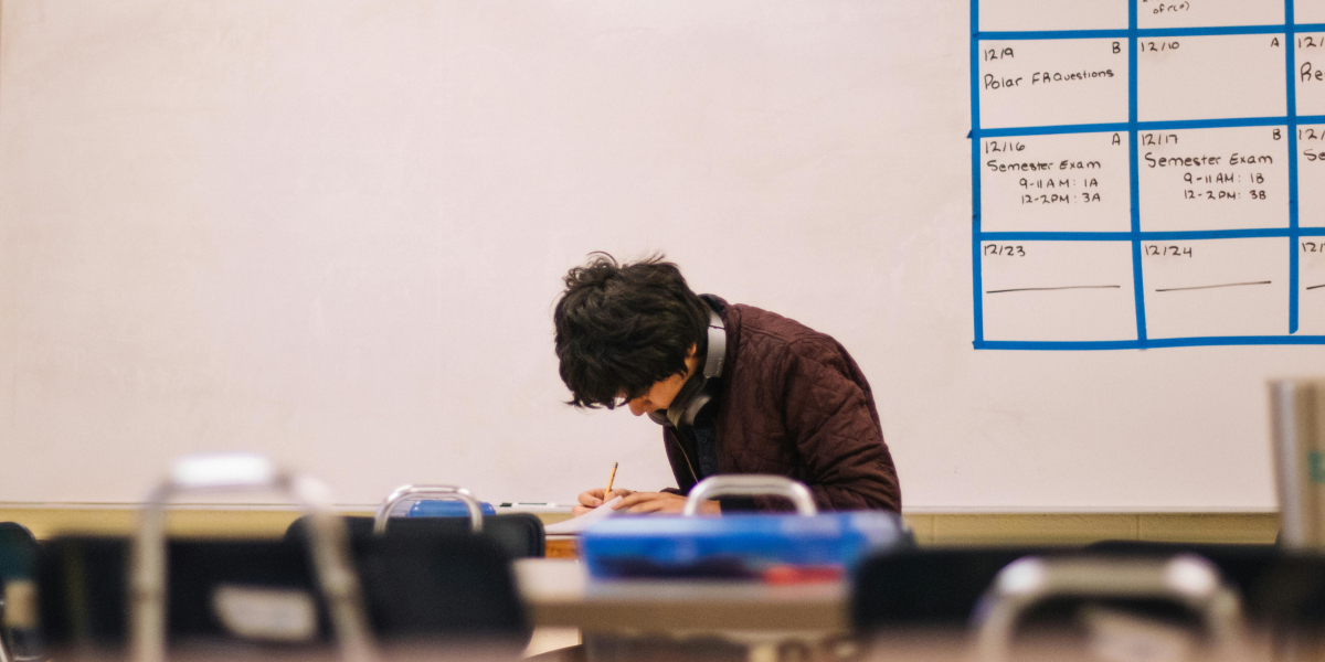How Students in Dubai Can Do SAT Exam Preparation and Achieve Success